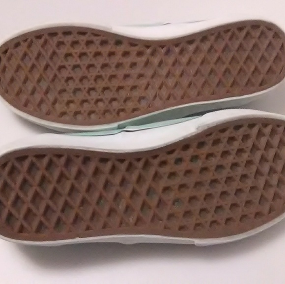 Vans - Picture 4 of 4